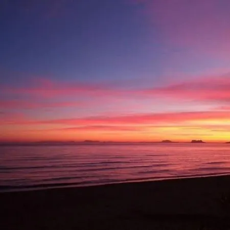 Gorgeous Views Close To Marina! Estepona