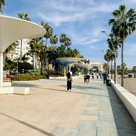 Gorgeous Views Close To Marina! Apartment *